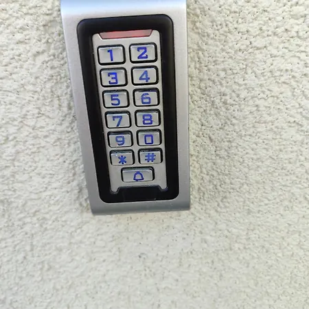 Appartement Old Town Self Check-in *