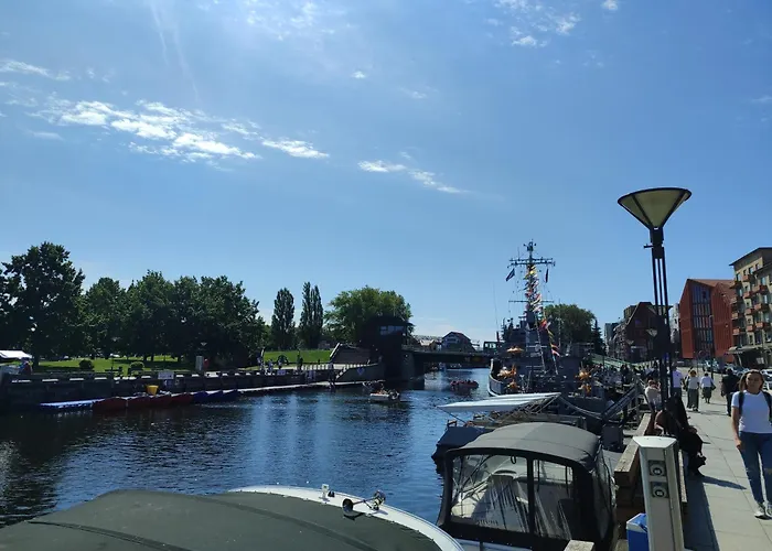 Pilies Street Self Check In, Free Parking