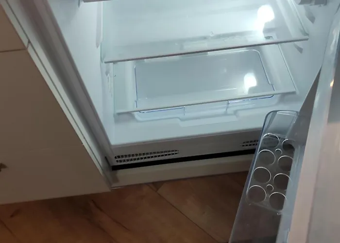 Pilies Street Self Check In, Free Parking